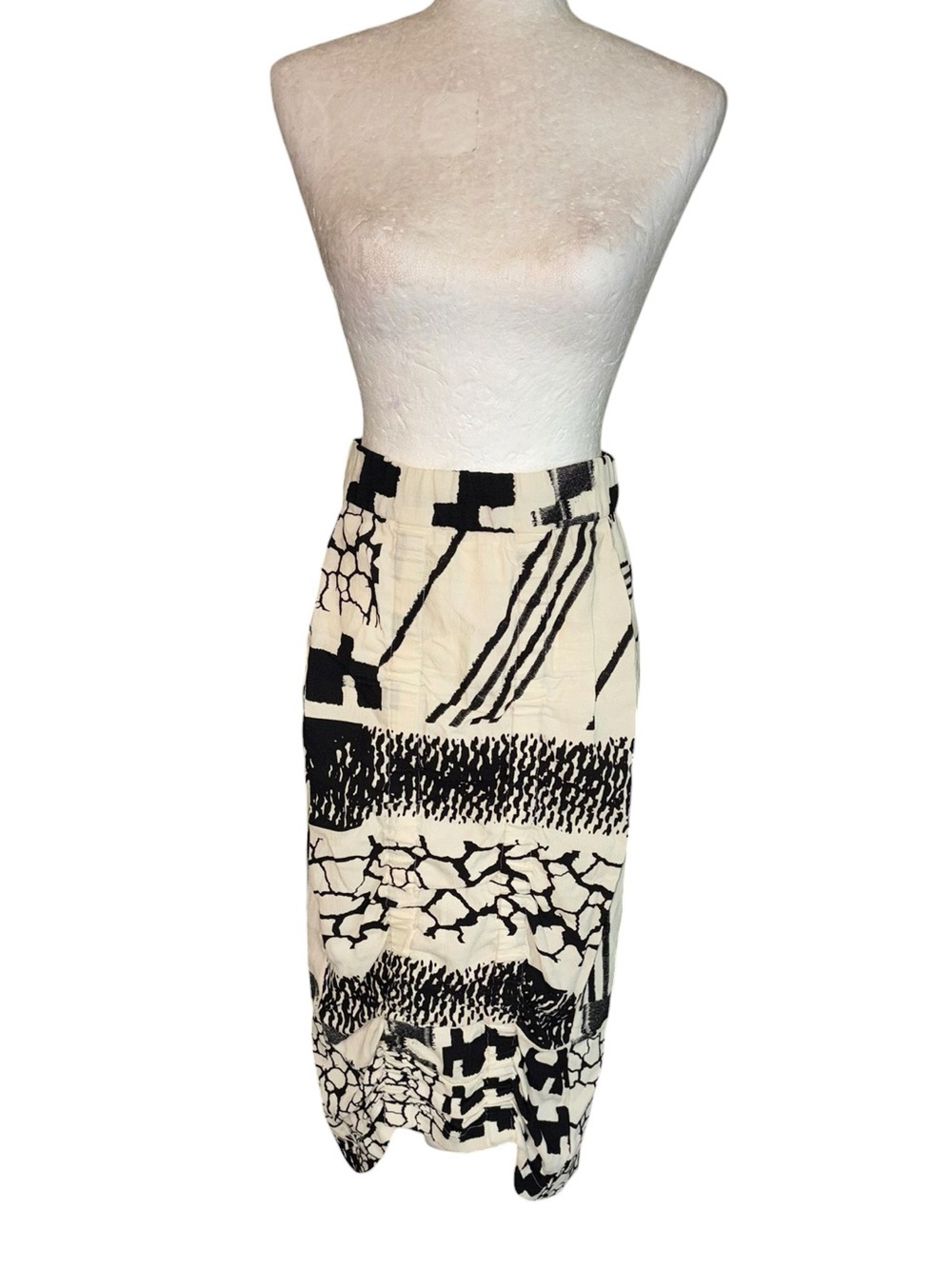 Zero + Maria Cornejo Black & Cream Geometric Abstract Print Ruched Midi Skirt  0